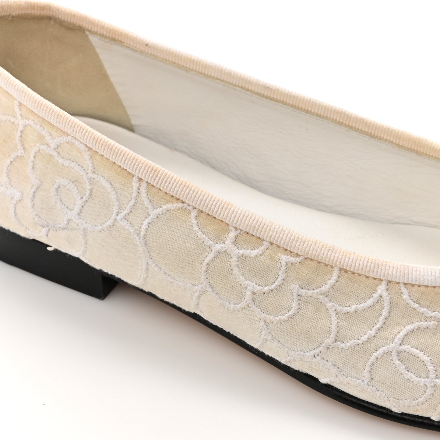 Fabric Camellia Embroidered Grosgrain Cap Toe Ballerina Flats 35.5 White Black