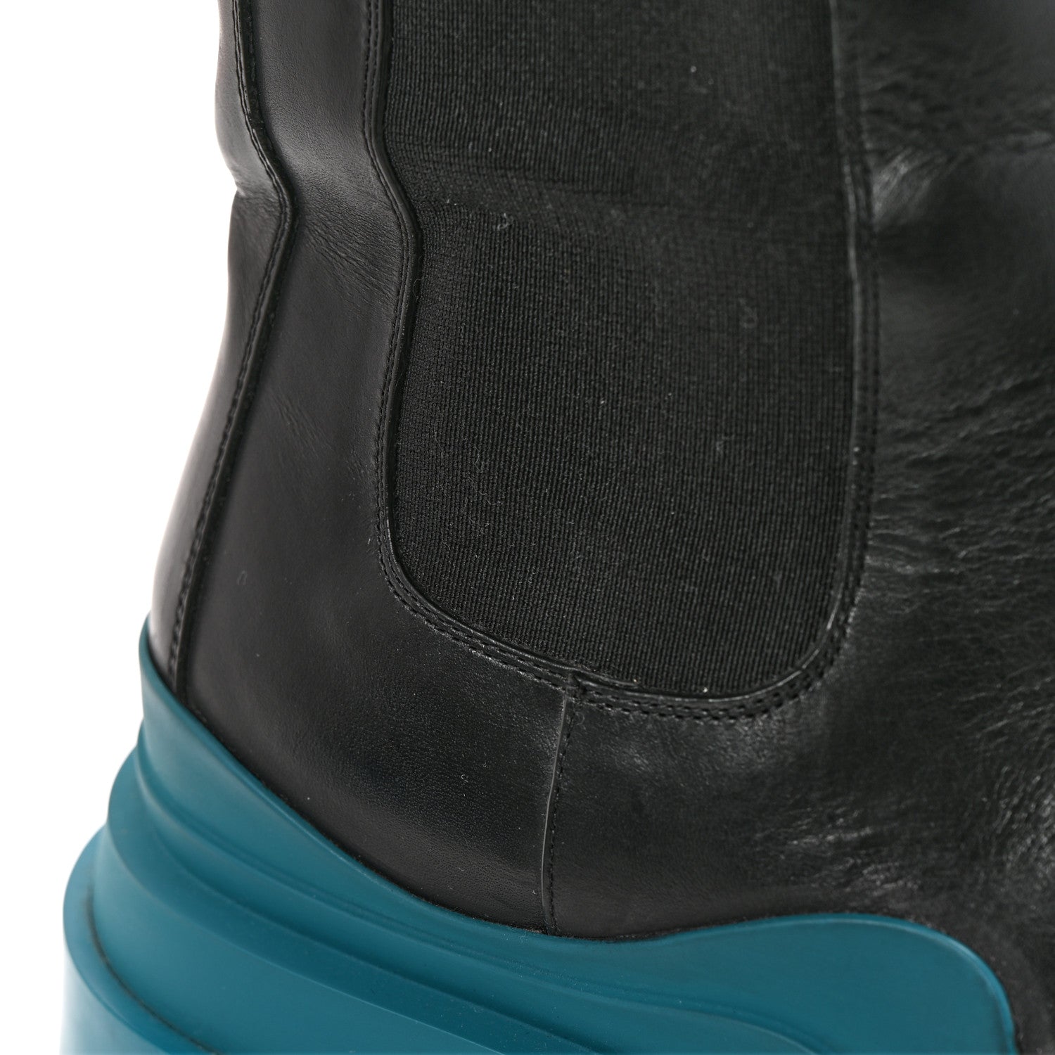 Bottega Veneta Calfskin The Tire Mens Chelsea Boots 43 Black Blaster 21 of 22