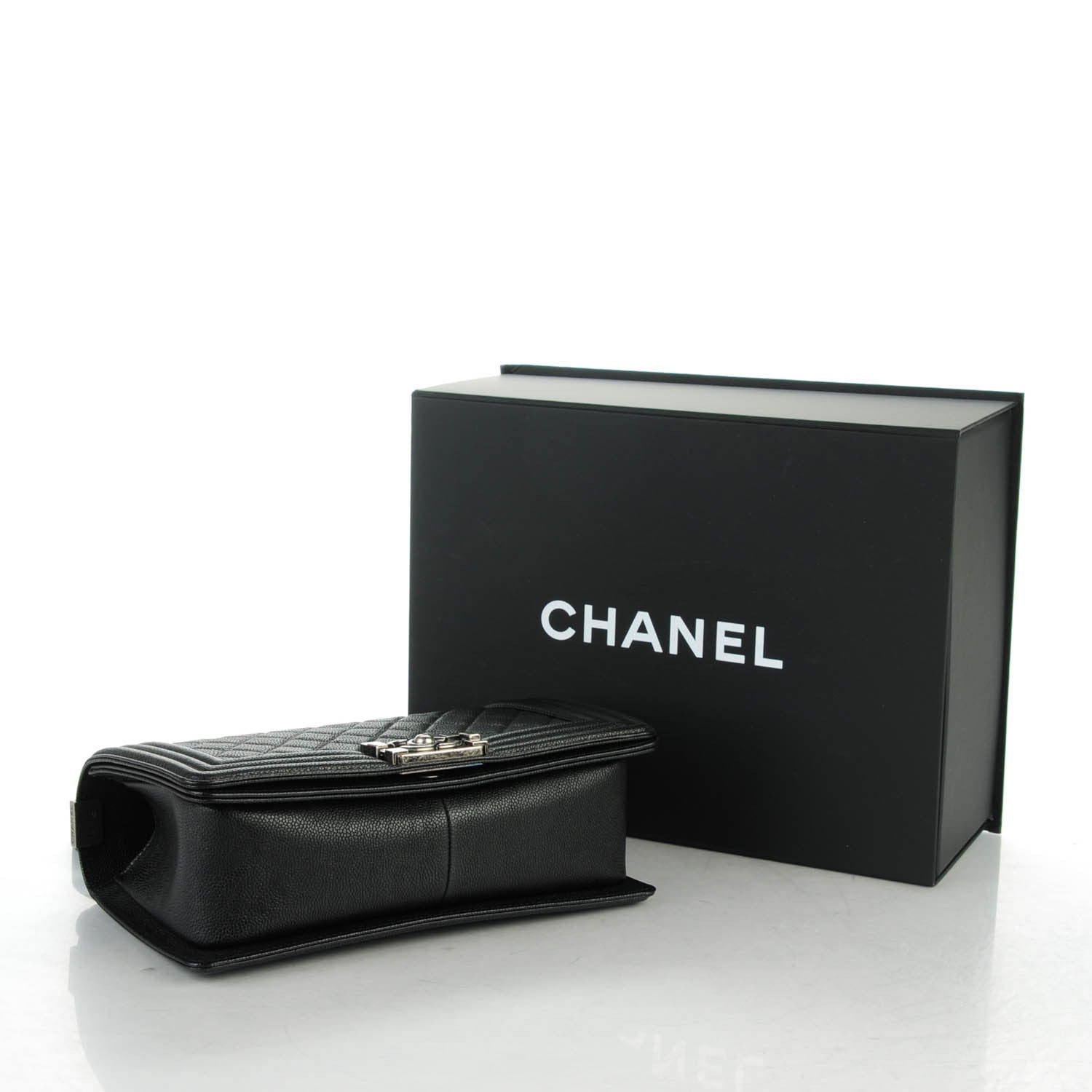 Chanel Caviar Quilted Medium Boy Flap Black 4 of 7