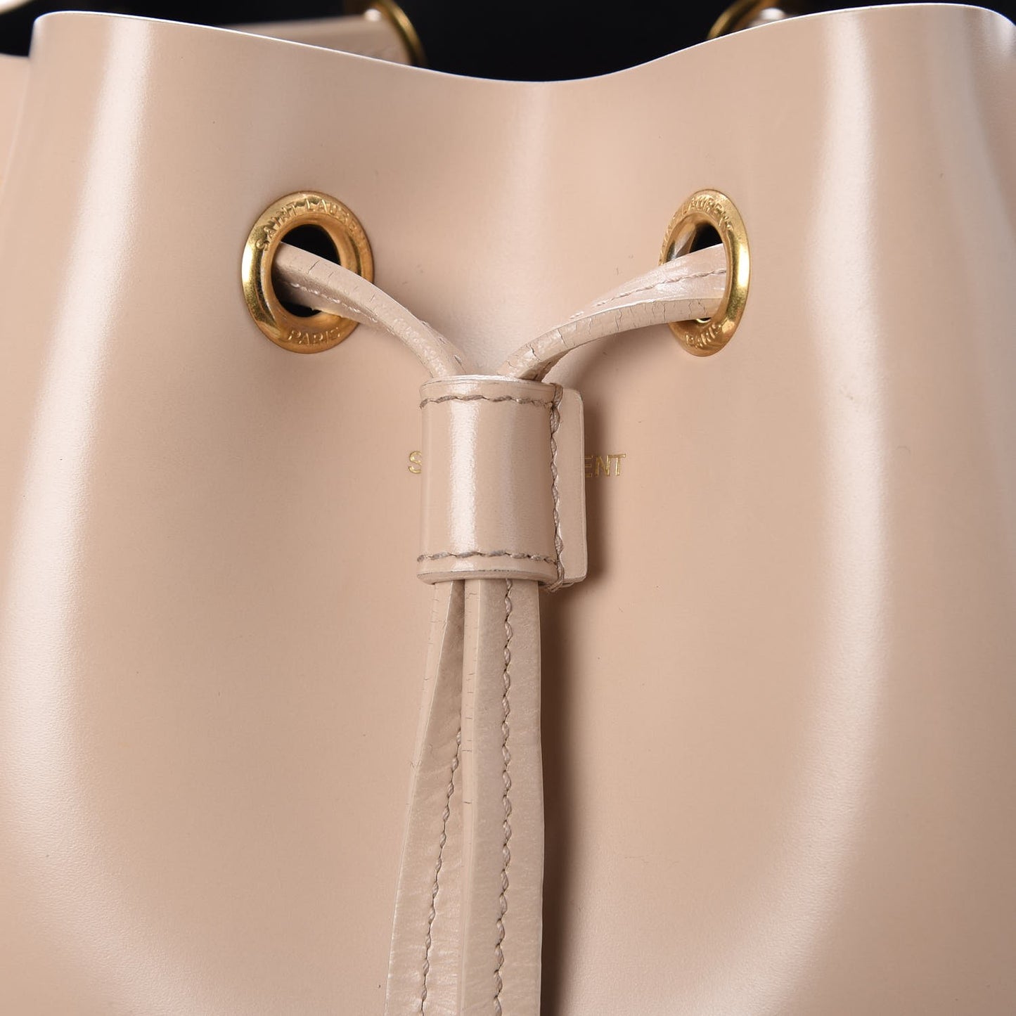 Calfskin Medium Emmanuelle Bucket Bag Nude Powder