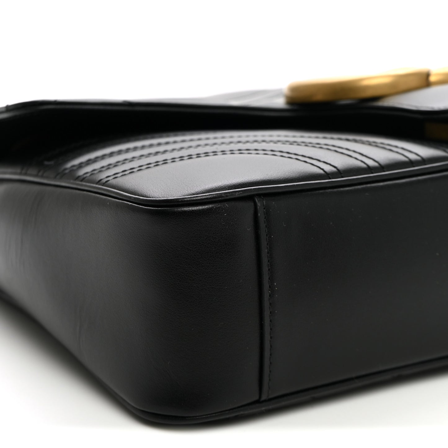 Calfskin Matelasse Medium GG Marmont Shoulder Bag Black