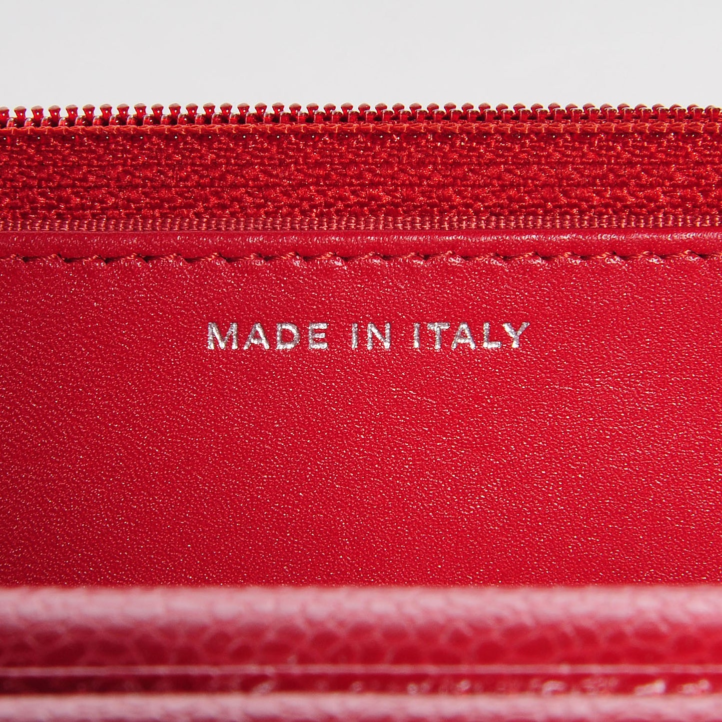Caviar Quilted Wallet on Chain WOC Red