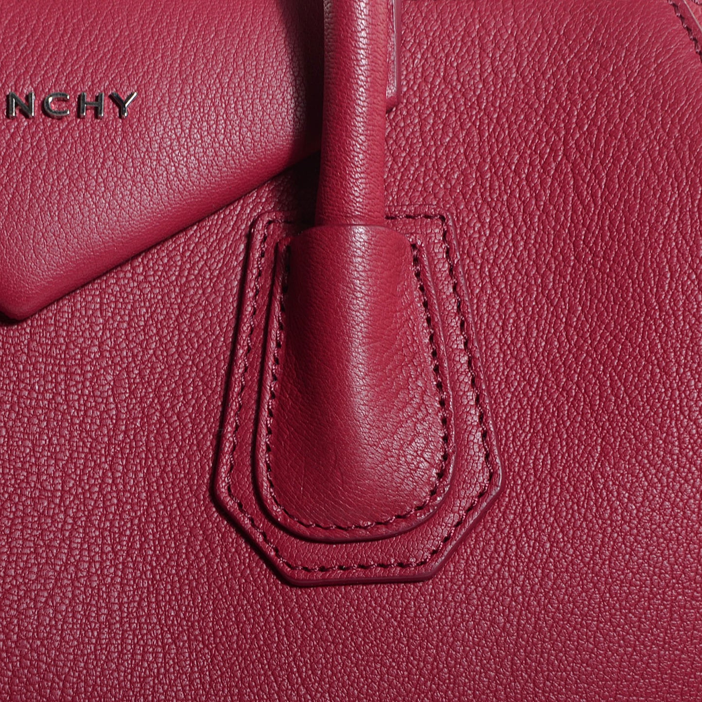 Sugar Goatskin Medium Antigona Cherry