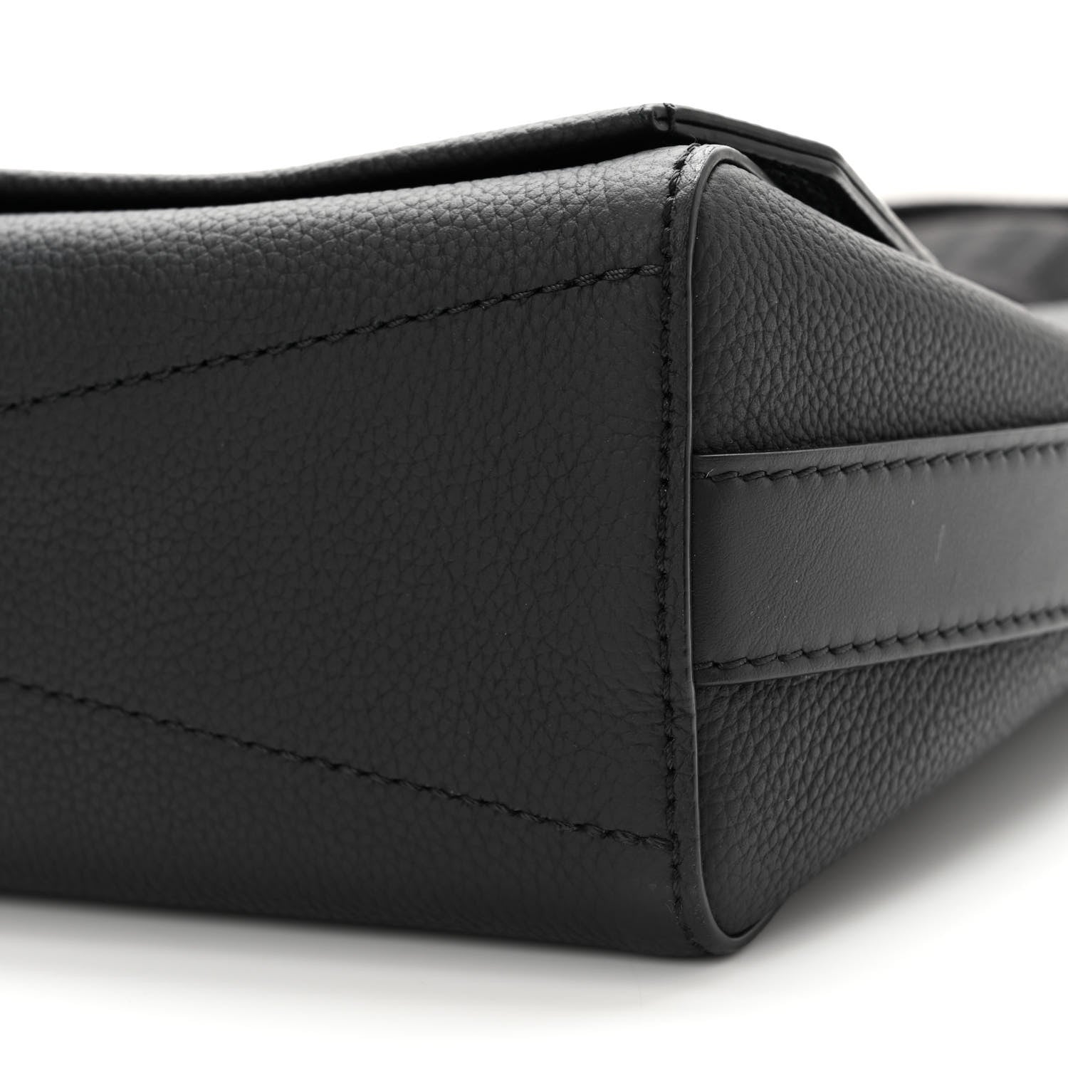 Louis Vuitton Calfskin Aerogram Takeoff Messenger Black 9 of 10