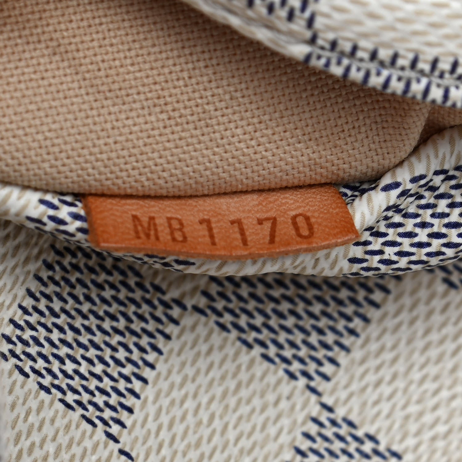 Louis Vuitton Damier Azur Totally MM 7 of 22