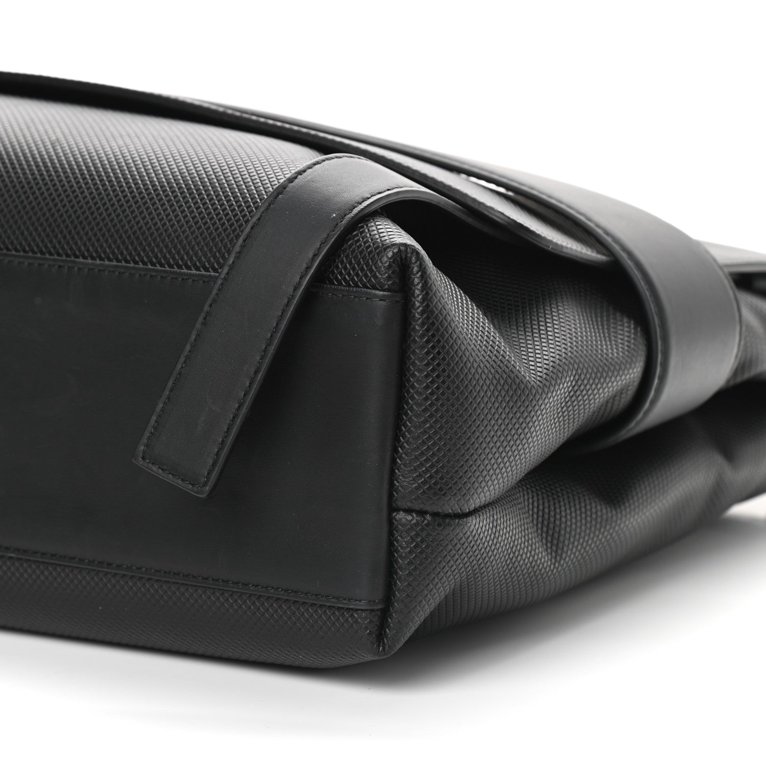 Bottega Veneta Textured Calfskin Messenger Crossbody Bag Black 10 of 10