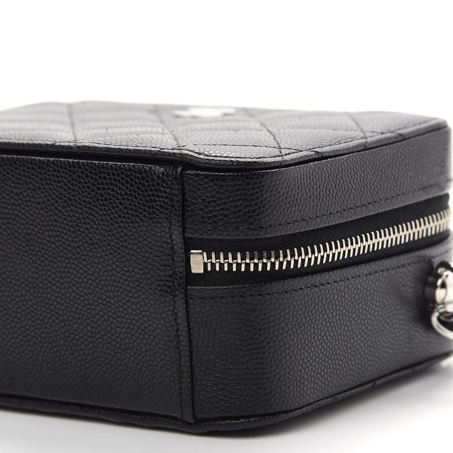 Caviar Quilted CC Vanity Case With Chain Black