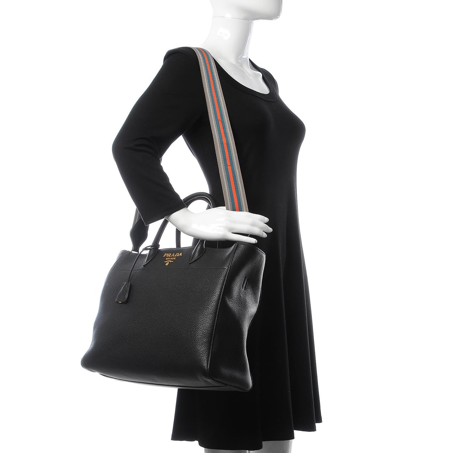 Vitello Daino Tote Black