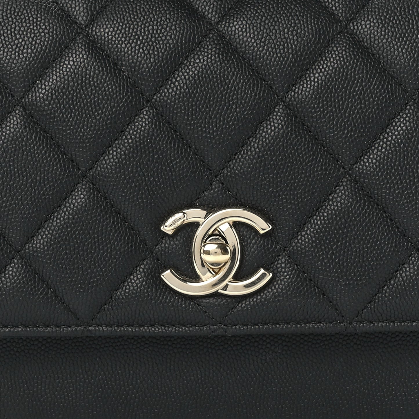 Caviar Quilted Medium Business Affinity Flap Black