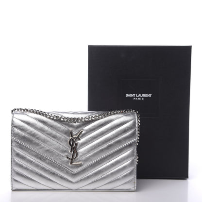 Saint Laurent Metallic Lambskin Matelasse Chevron Monogram Chain Wallet Argento 11 of 11