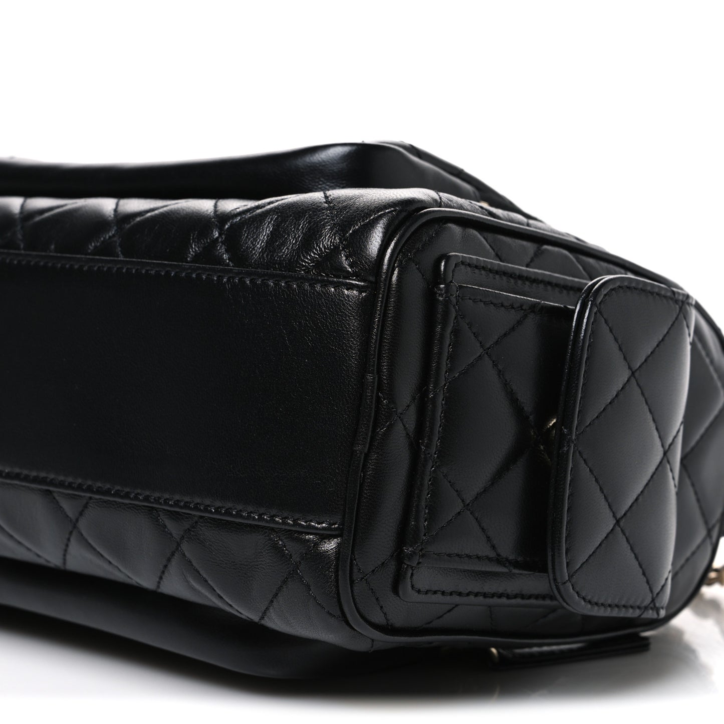 Shiny Crumpled Lambskin Quilted Medium Preppy Pocket Camera Case Black