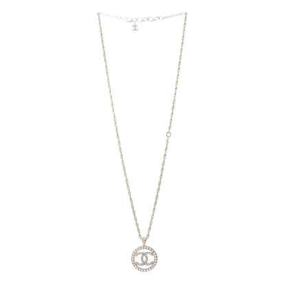 Chanel Pearl CC Round Pendant Necklace Gold 3 of 4