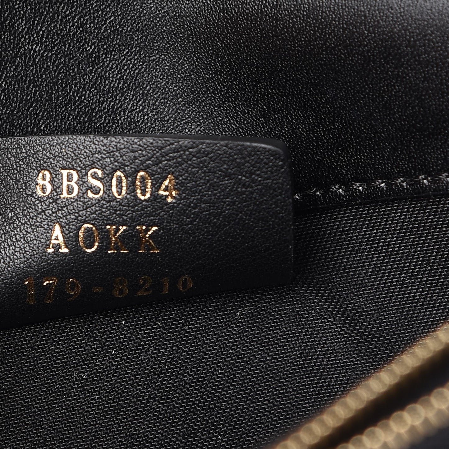 Vitello Liberty Lucido F is Fendi Wallet on Chain Black