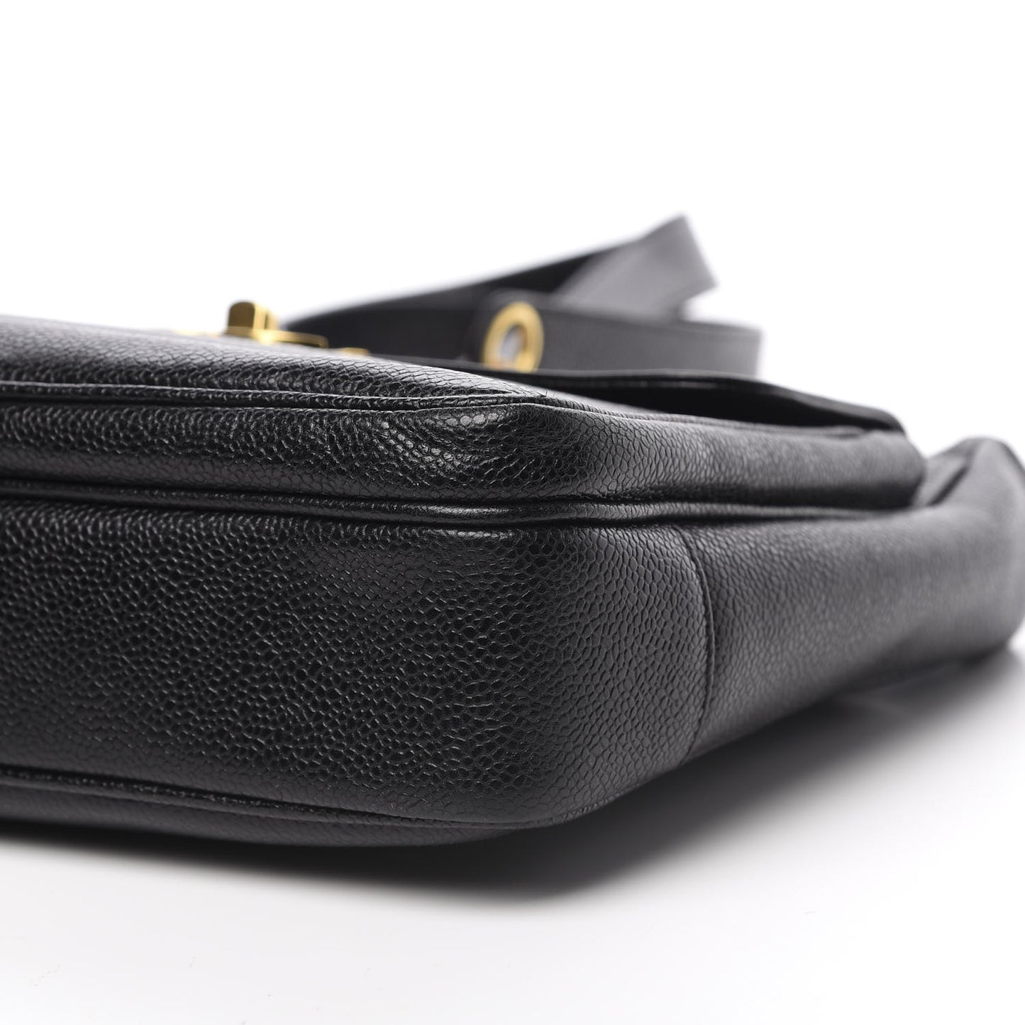 Caviar CC Shoulder Bag Black