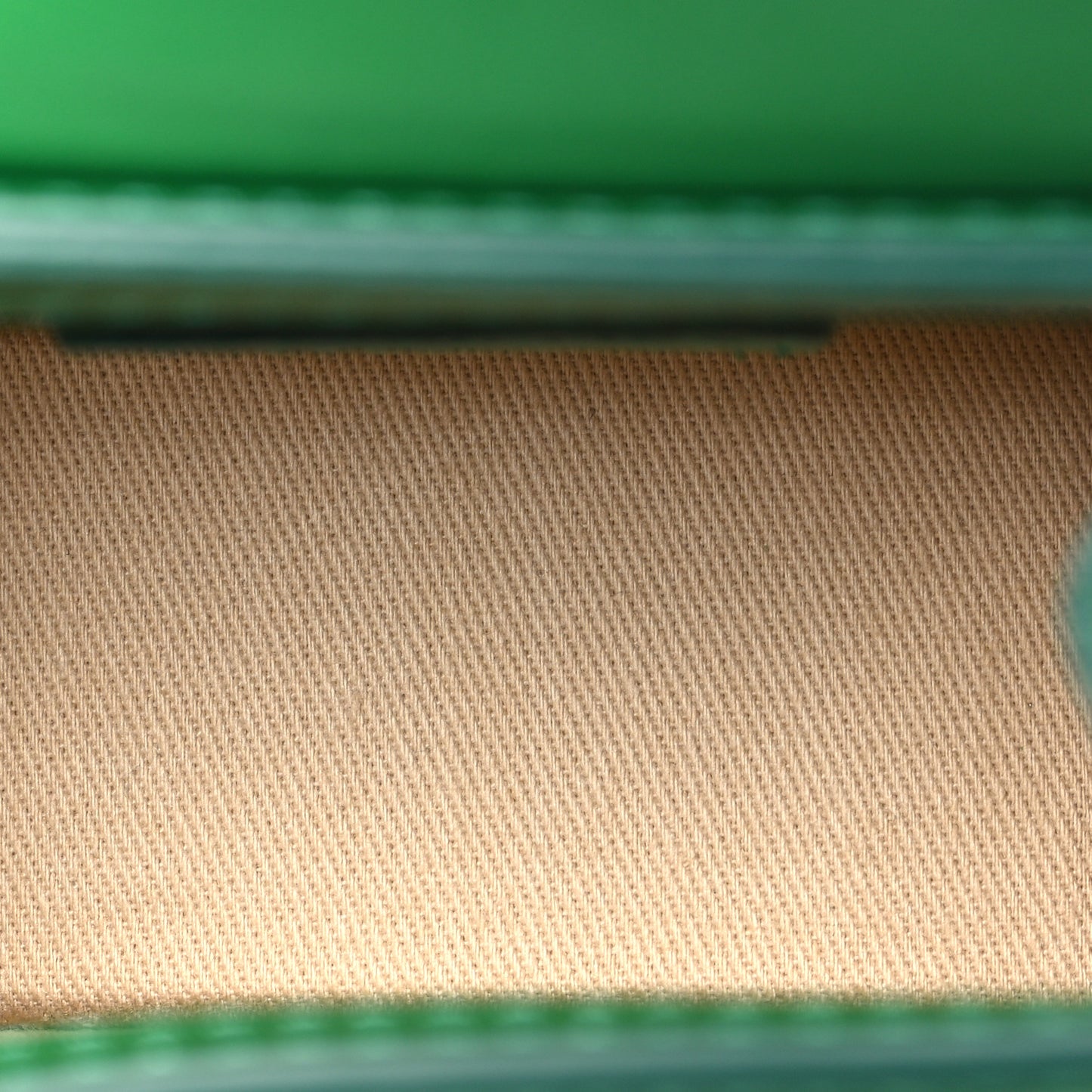 Smooth Calfskin Le Chiquito Green