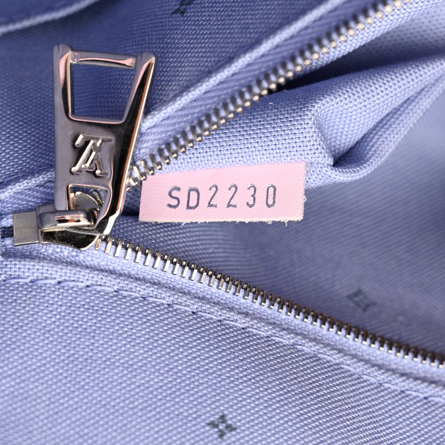 Monogram Escale Onthego GM Pastel