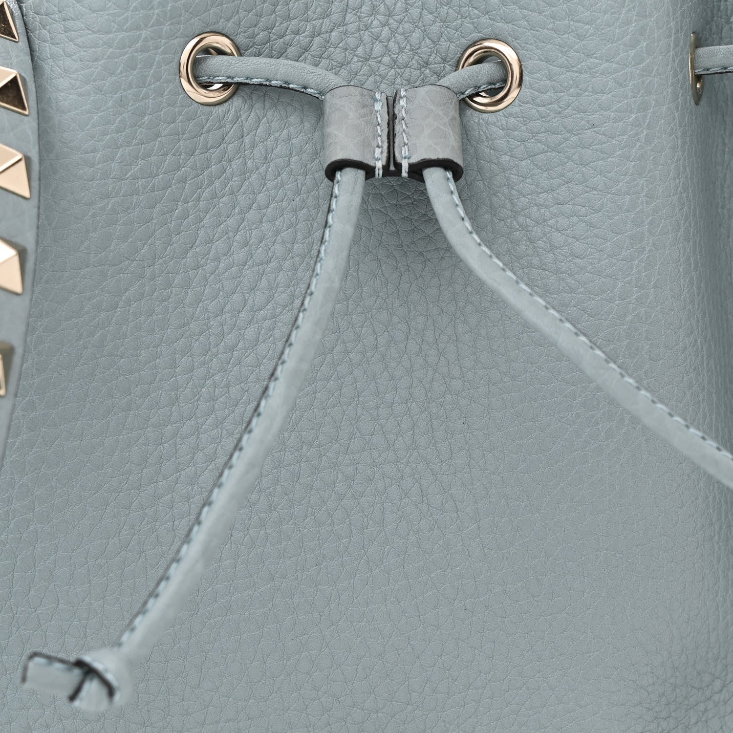 Valentino Garavani Grained Calfskin Rockstud Bucket Bag Amadeus 7 of 9