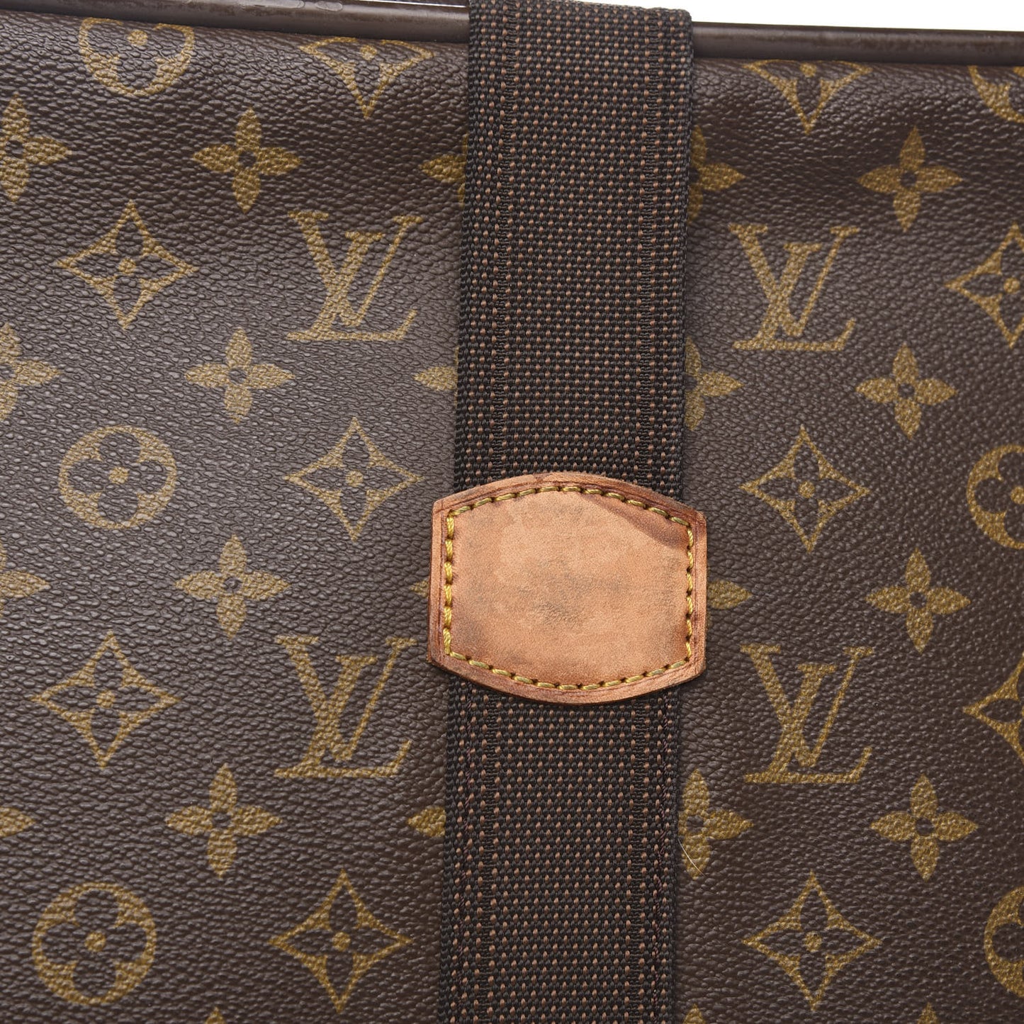 Monogram Satellite 70