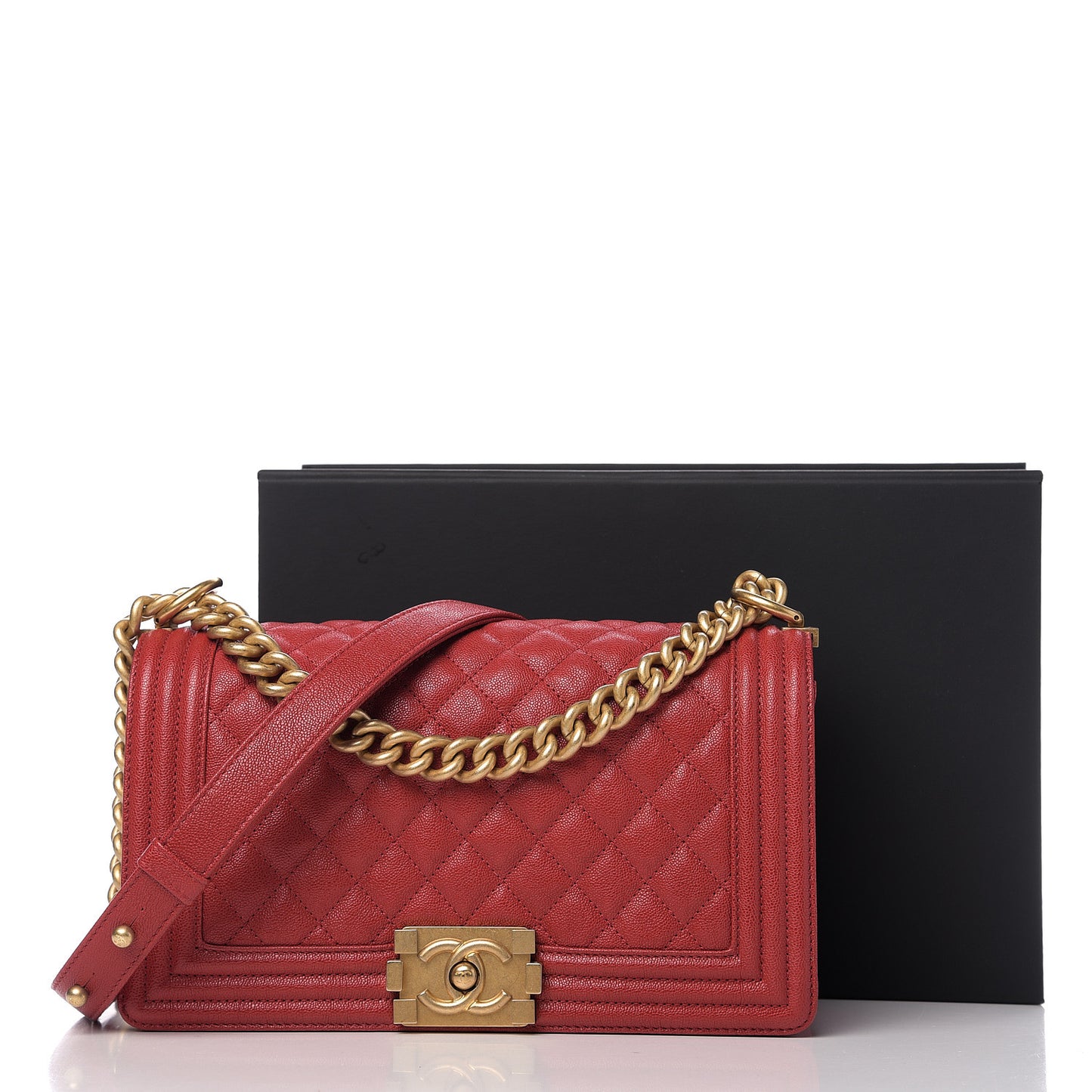 Caviar Quilted Medium Boy Flap Red