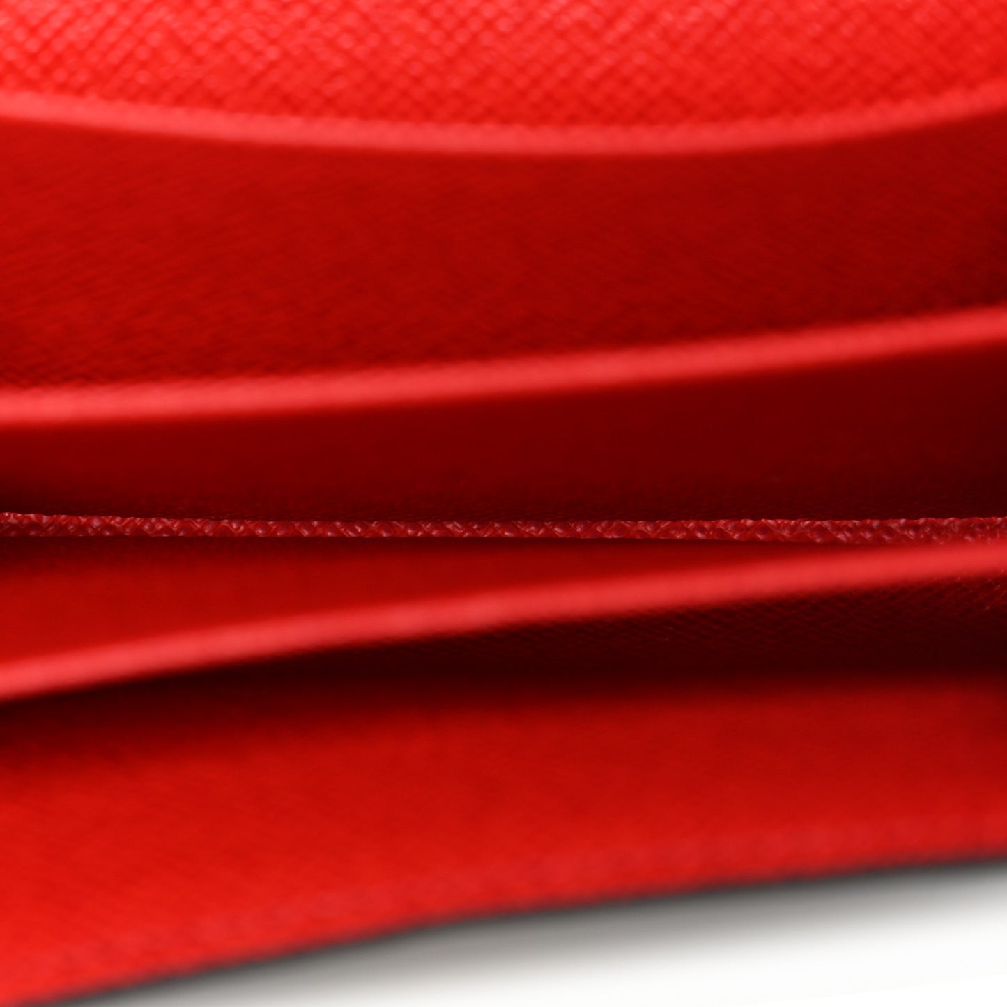 Monogram Sarah Multicartes Coquelicot