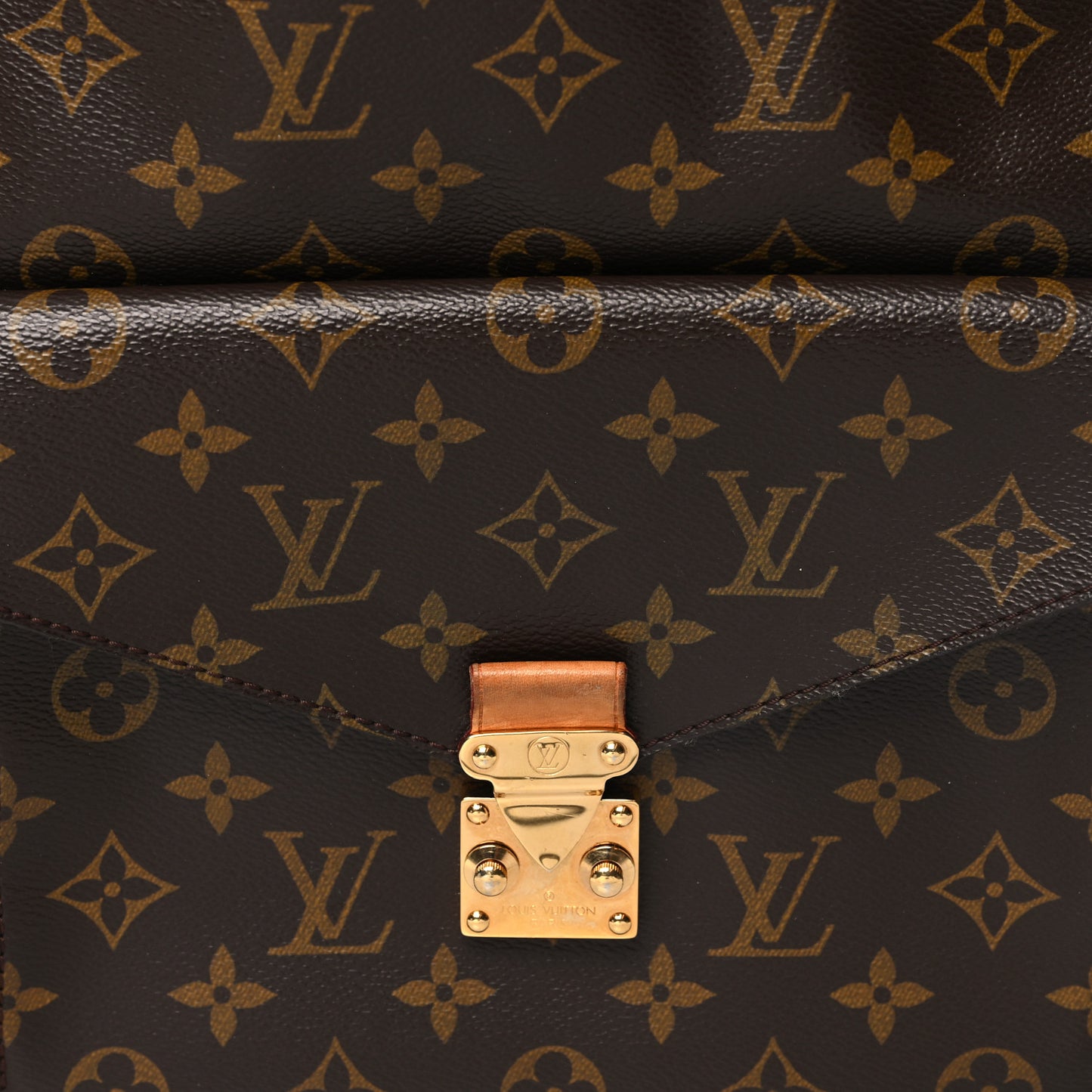 Monogram Metis