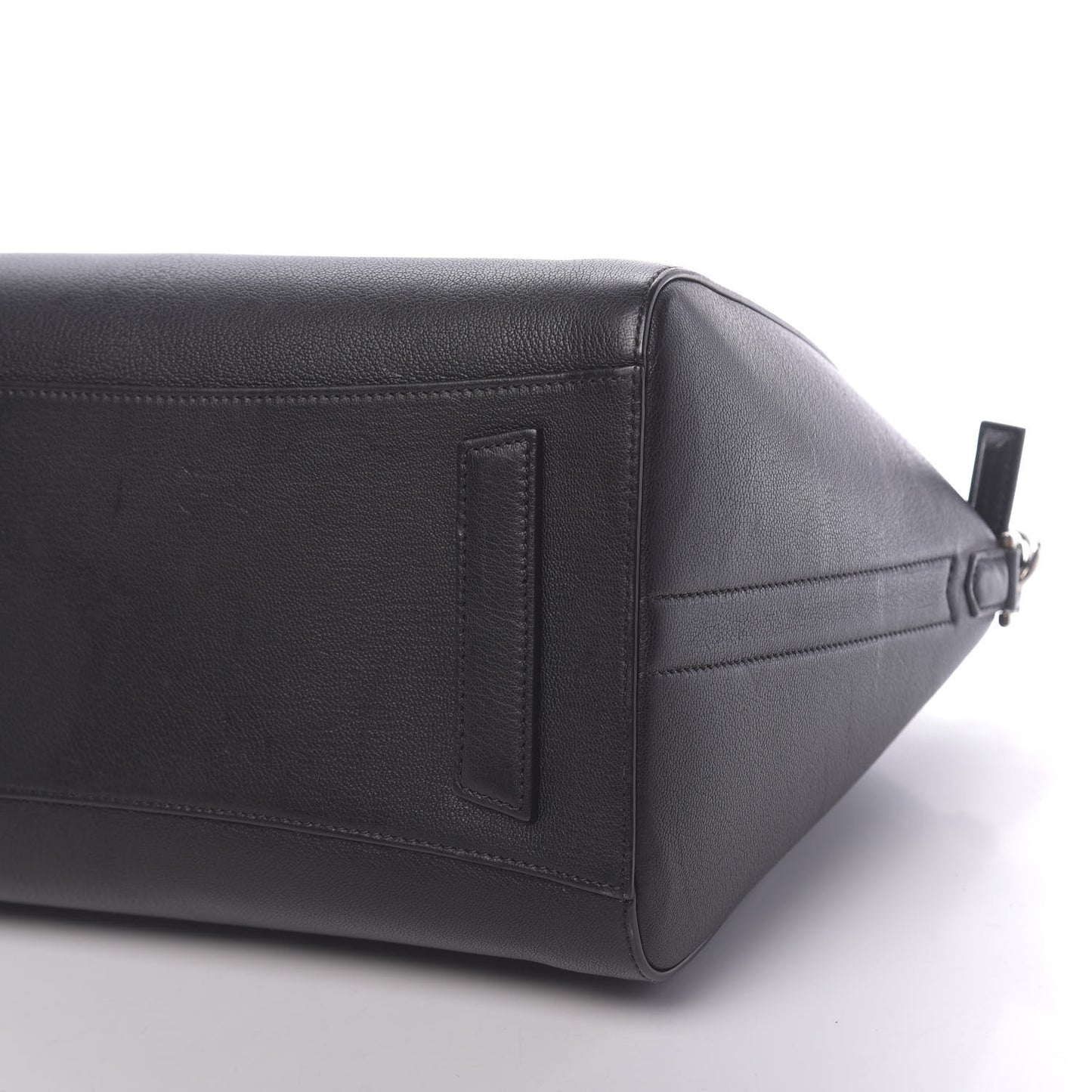 Sugar Goatskin Medium Antigona Black