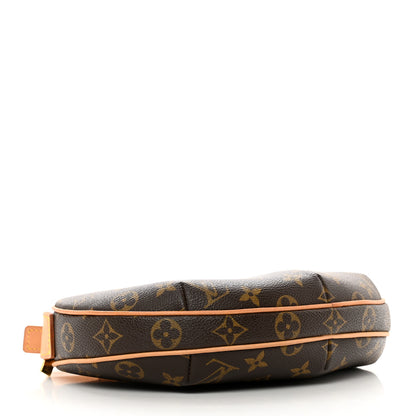 Louis Vuitton Monogram Croissant PM 4 of 9