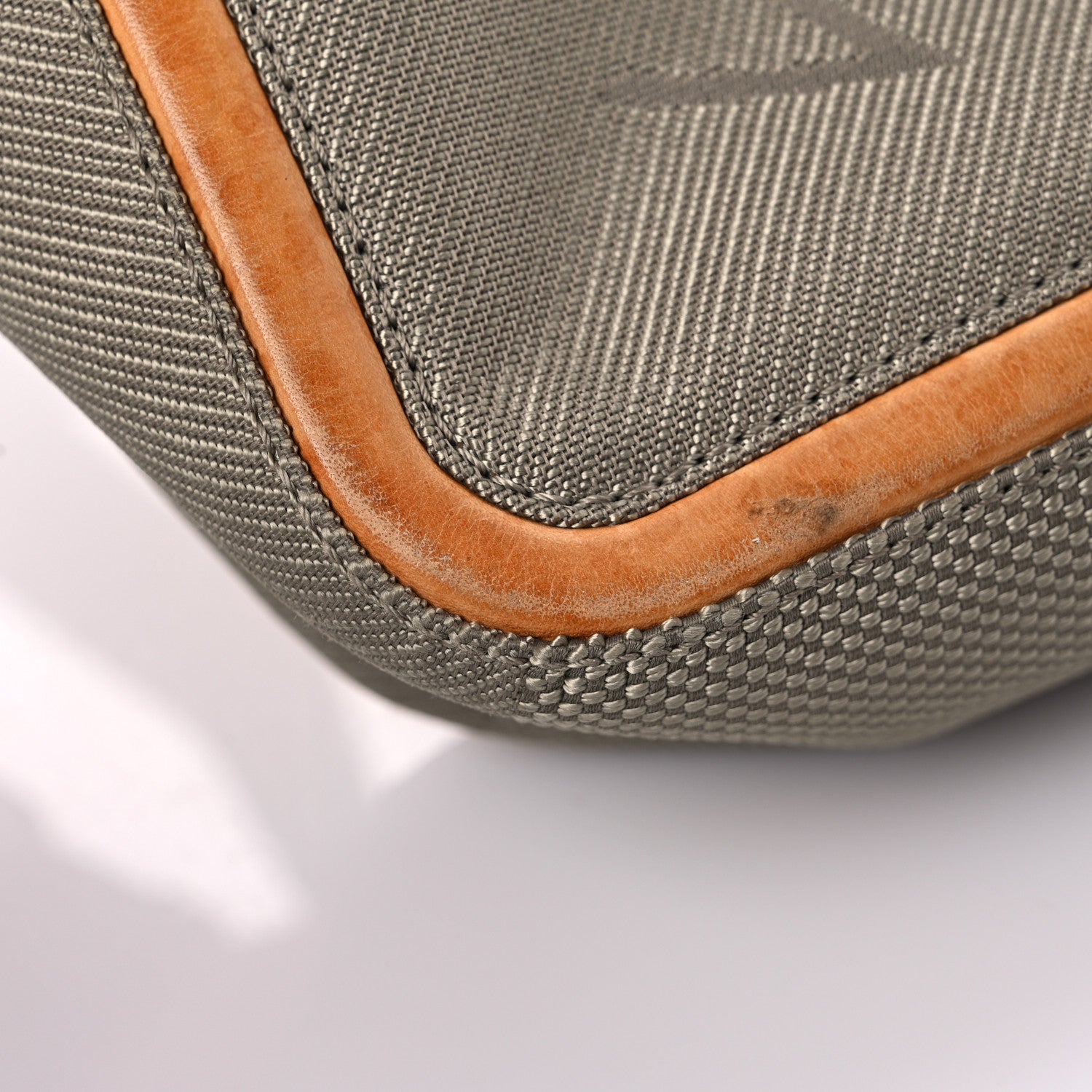 Louis Vuitton Damier Geant Citadin Messenger Sable 10 of 21