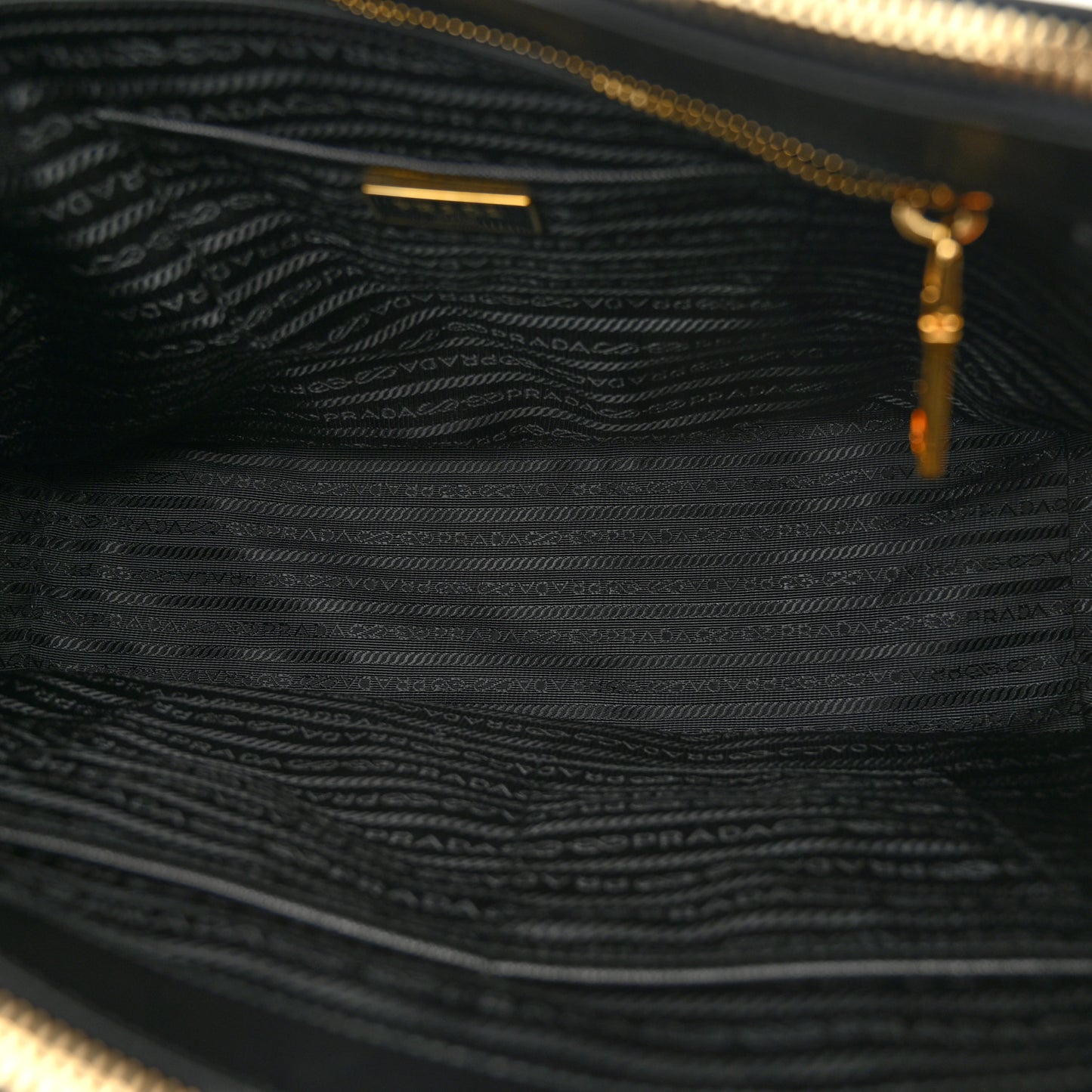 Saffiano Large Galleria Double Zip Tote Black