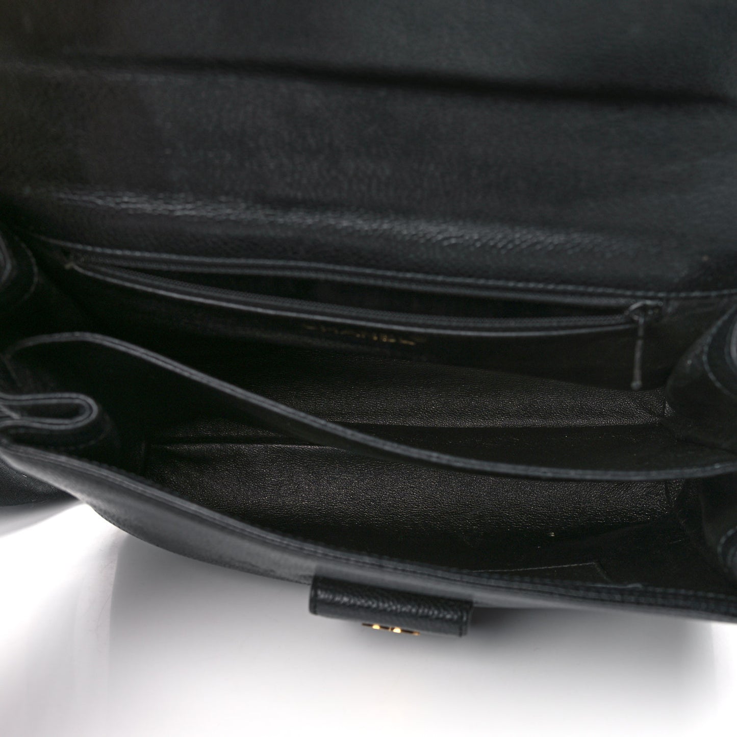 Caviar Medium Shoulder Bag Black