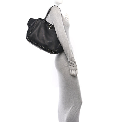 Valentino Garavani Grained Calfskin Onyx Medium Rockstud Rolling Tote Black 2 of 11