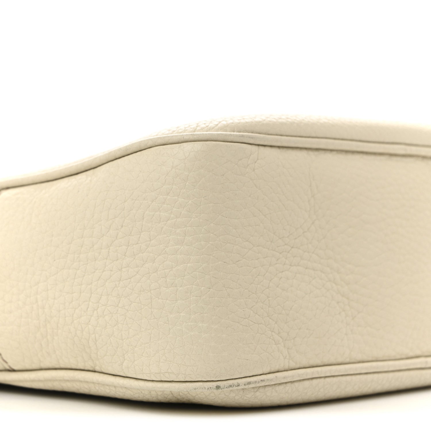 Gucci Pebbled Calfskin Small Soho Disco Bag Off White 9 of 15