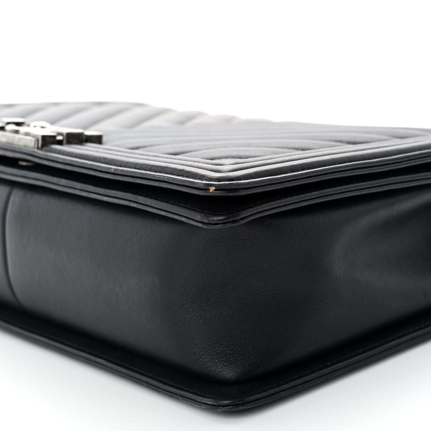 Calfskin Chevron Quilted Large Boy Flap Black