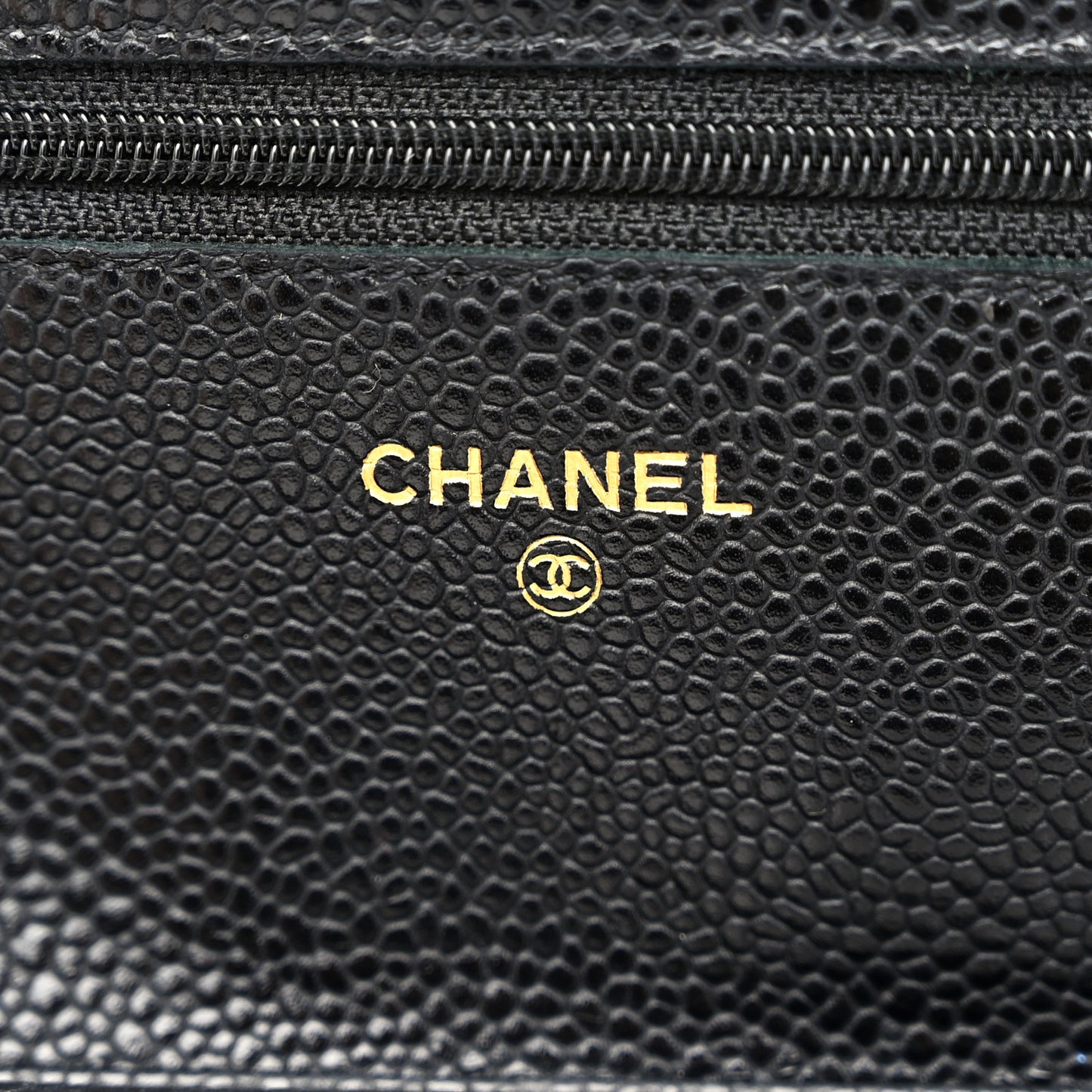 Caviar Quilted Wallet on Chain WOC Black