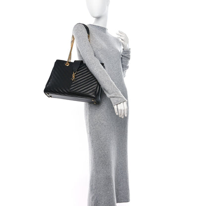 Saint Laurent Grain De Poudre Matelasse Chevron Monogram Shopping Bag Black 2 of 15