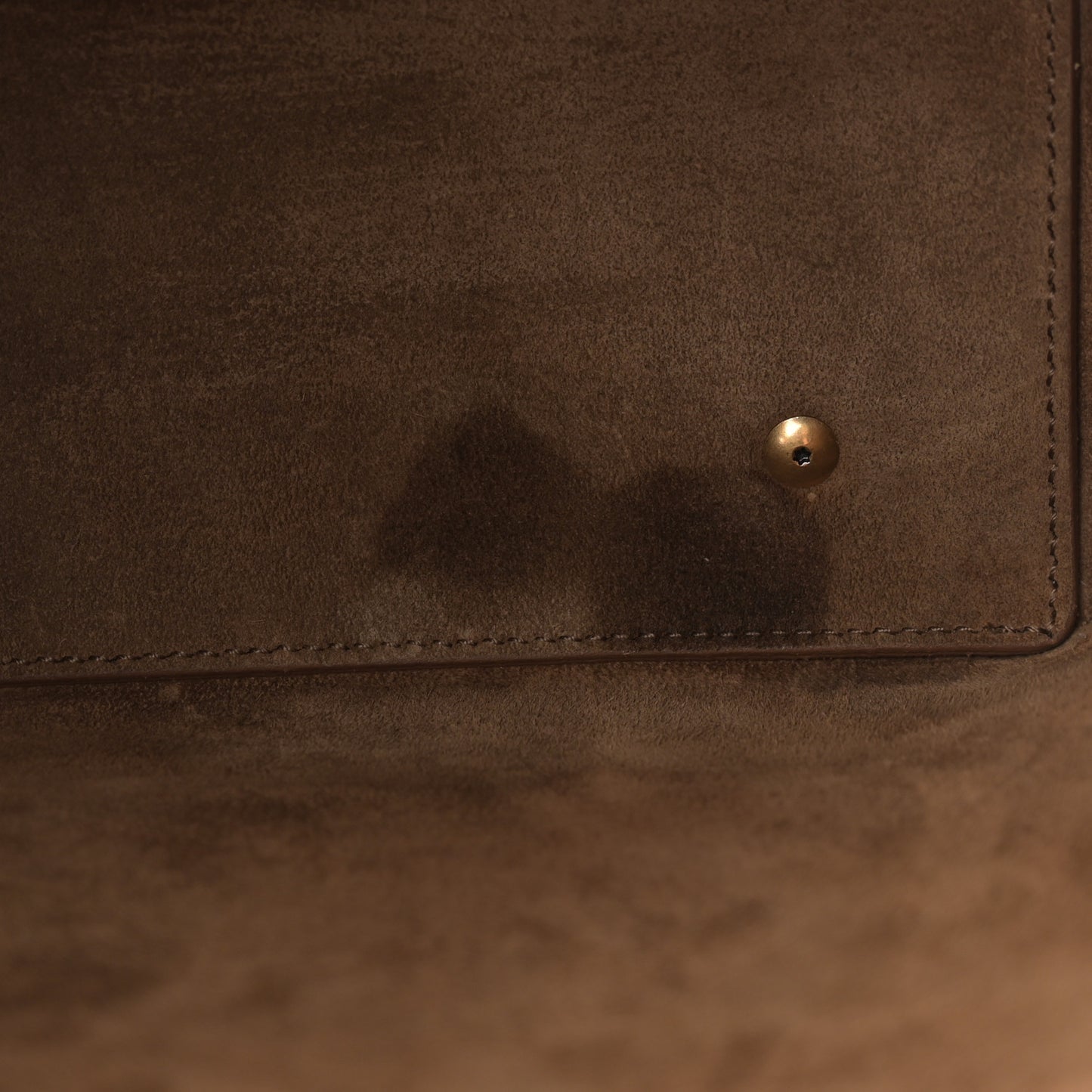 Shiny Calfskin Le 37 Bucket Bag Dark Cork