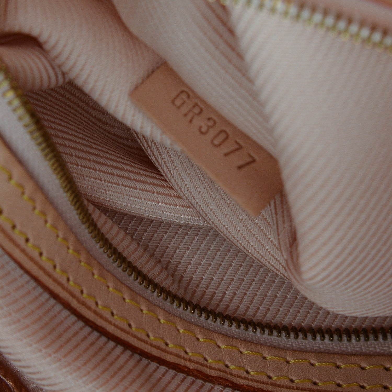 Louis Vuitton Jacquard Quilted Monogram Limelight Clutch GM Rose Gold 7 of 7
