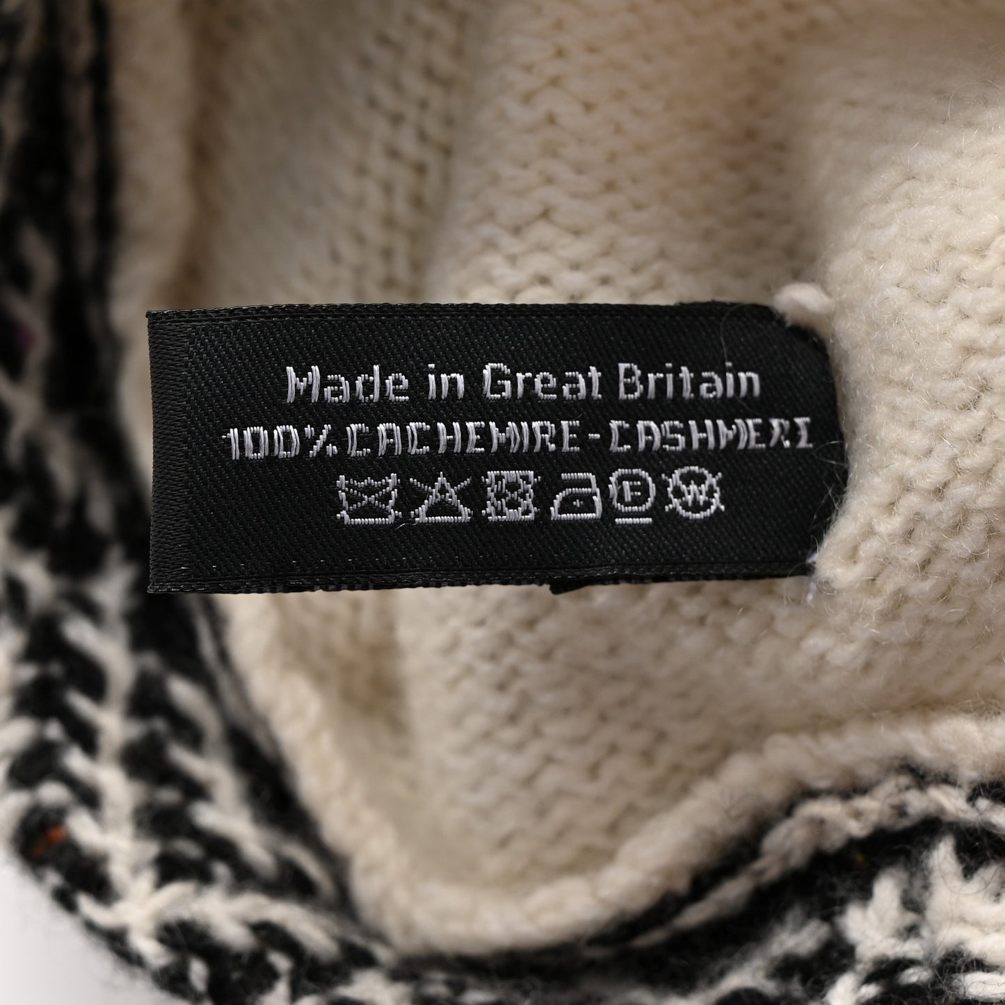 Cashmere Houndstooth CC Beanie Hat White Black