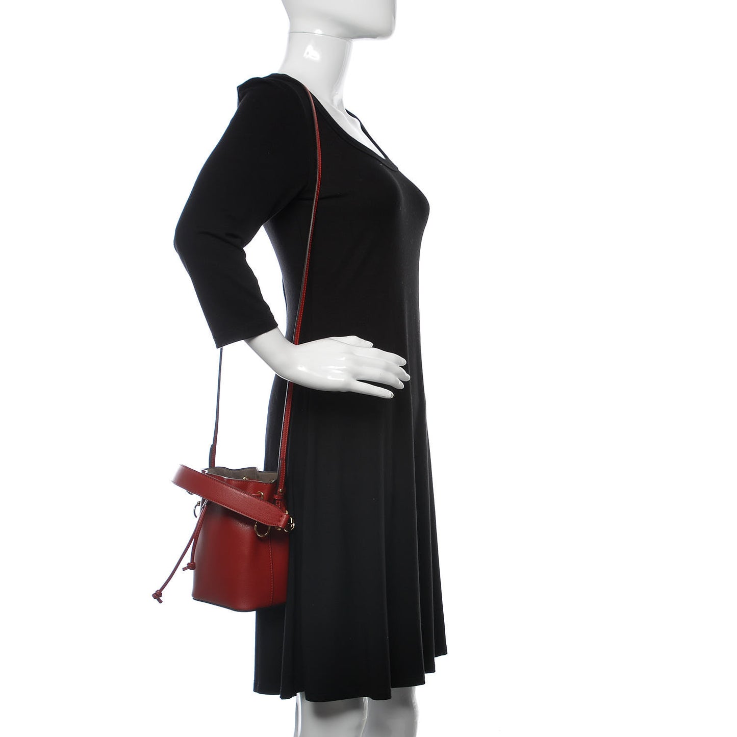 Vitello Cruise F is Fendi Mini Mon Tresor Bucket Bag Fragola
