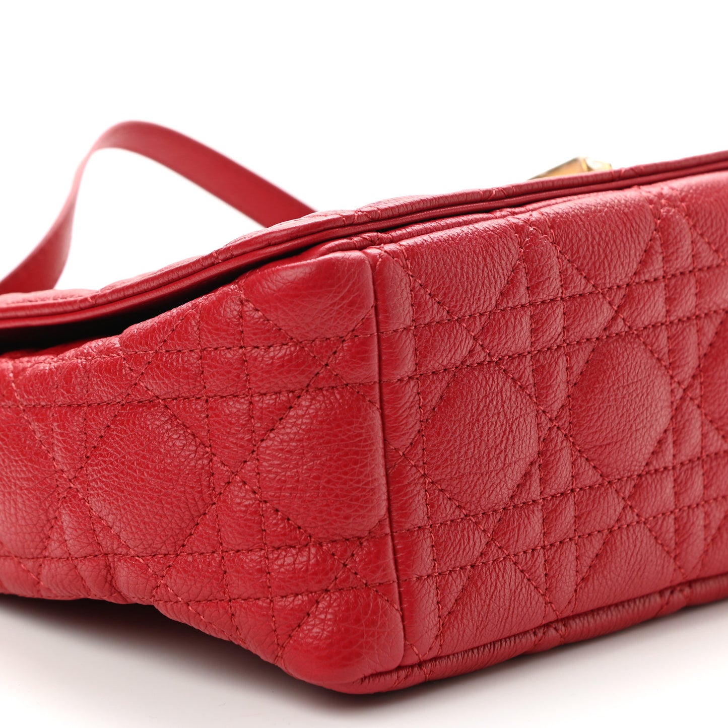 Calfskin Cannage Medium Caro Bag Red