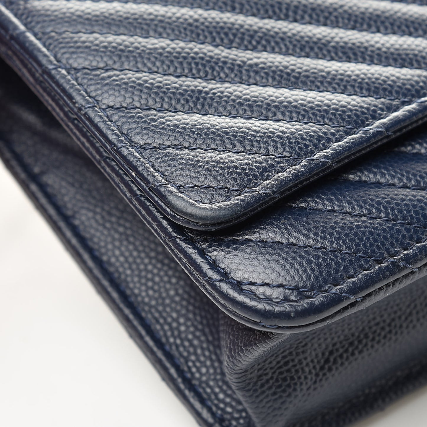 Caviar Chevron Quilted Wallet On Chain WOC Navy