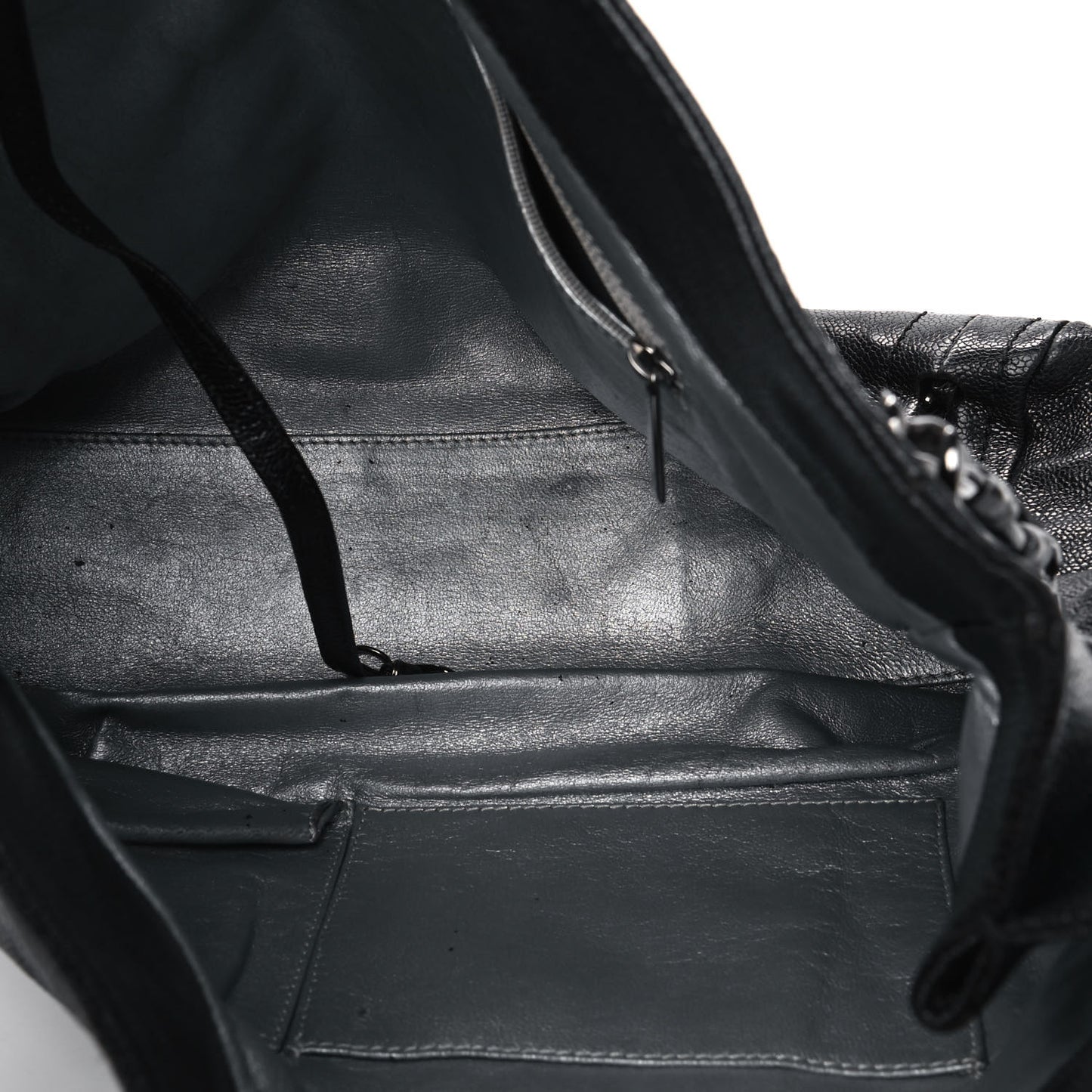 Glazed Caviar Modern Chain Tote Black