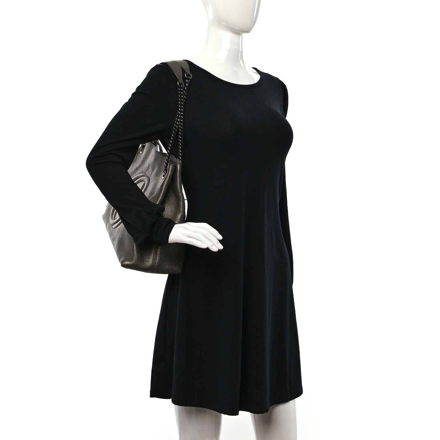 Metallic Pebbled Calfskin Medium Soho Chain Shoulder Bag Sasso