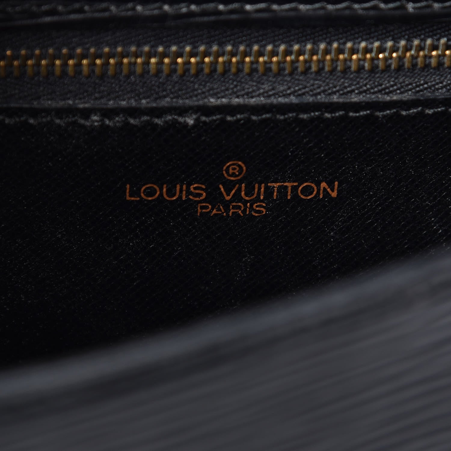 Louis Vuitton Epi Saint Cloud GM Black 6 of 11