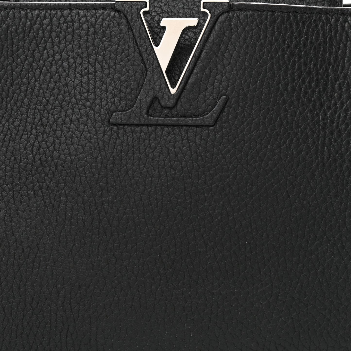 Taurillon Capucines PM Black