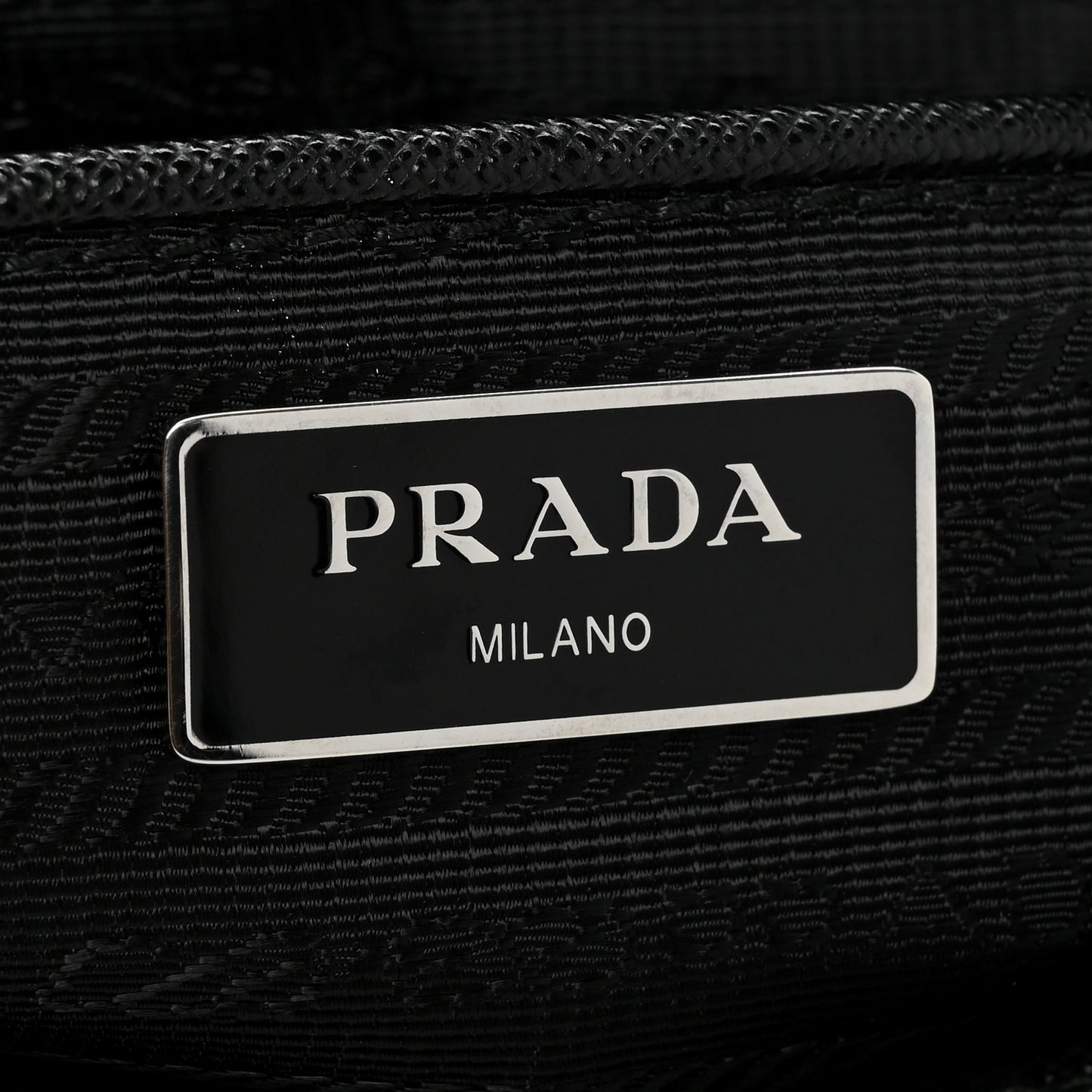 Tessuto Nylon Saffiano Vela Messenger Bag Black