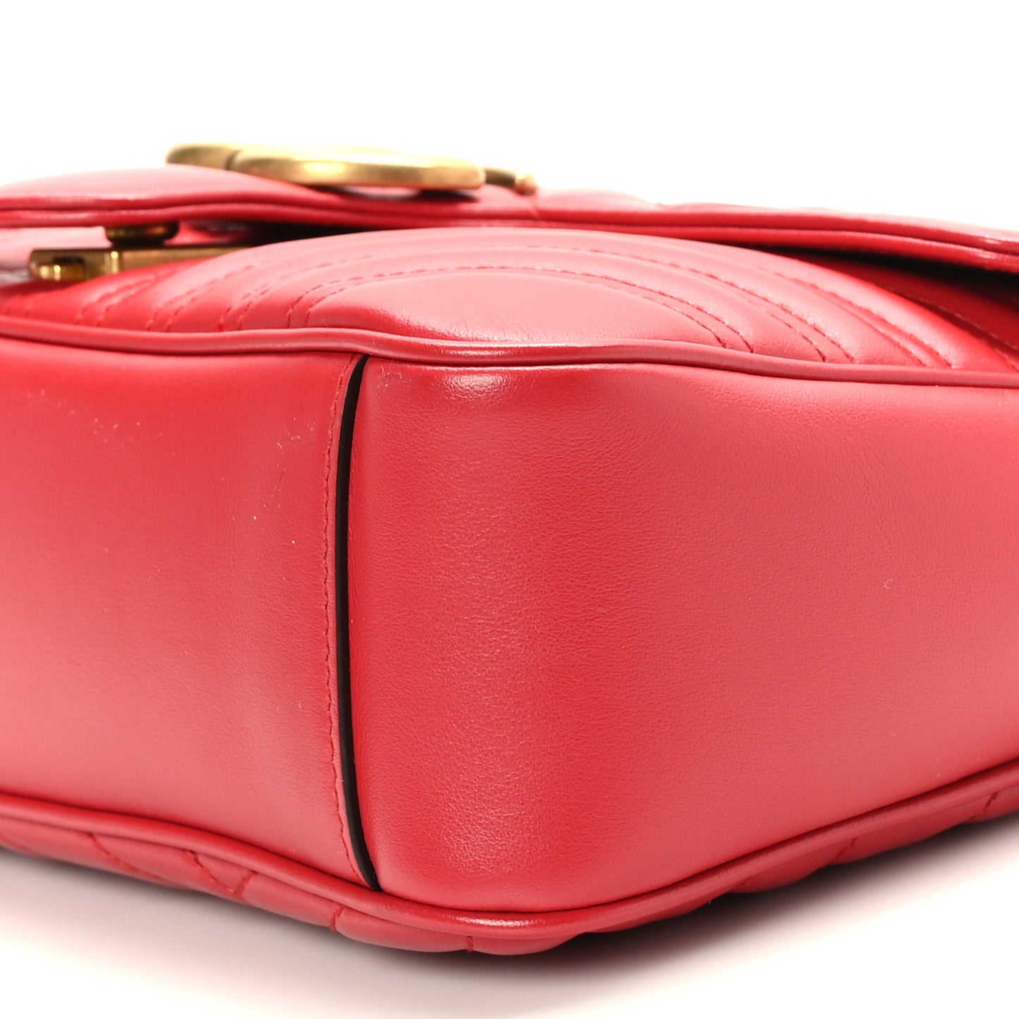 Calfskin Matelasse Small GG Marmont Shoulder Bag Hibiscus Red