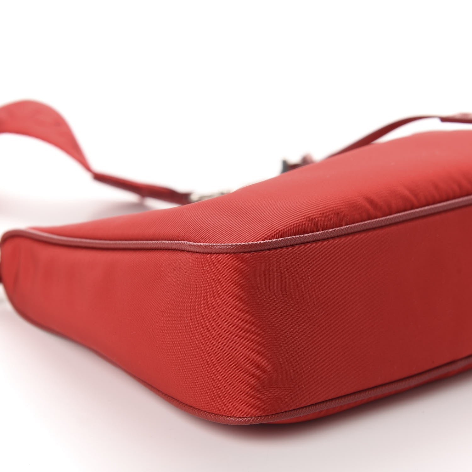 Prada Nylon Re-Edition 2005 Shoulder Bag Rosso 6 of 11