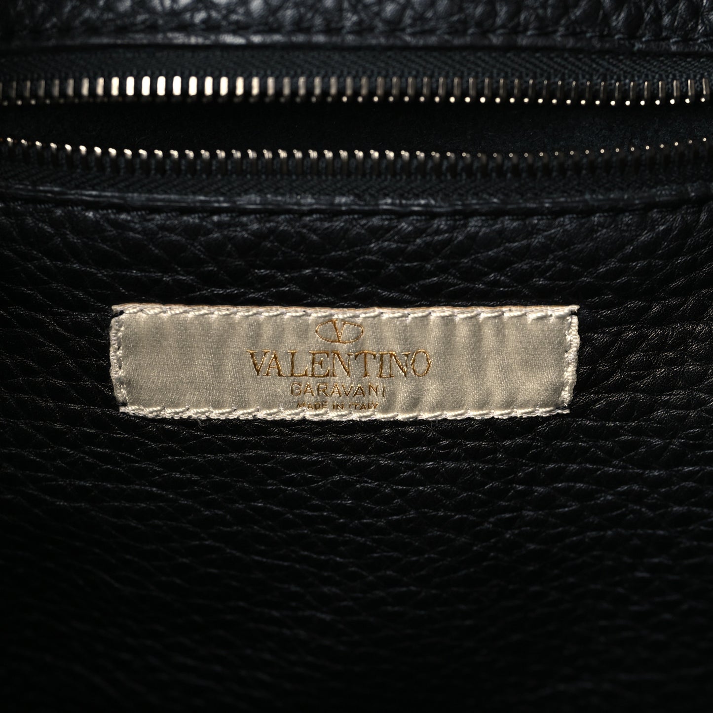 Pebbled Calfskin Tribal Small Guitar Strap Rockstud Rolling Flip-Lock Messenger Bag Black