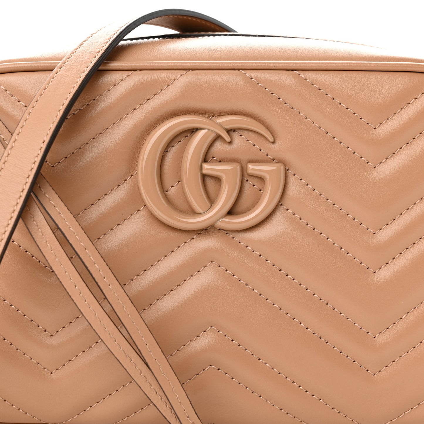 Calfskin Matelasse Monochrome Small GG Marmont Chain Shoulder Bag Camelia